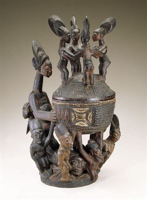  Olowe of Ise's Altar Piece: Monumental Majesty Meets Exquisite Detail!